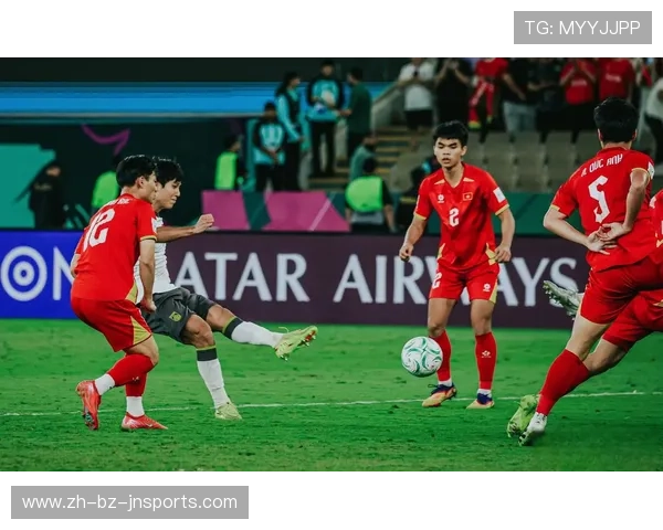 高位逼抢战术在现代足球比赛中的运用与实战案例分析 高位逼抢战术在现代足球比赛中的运用与实战案例分析